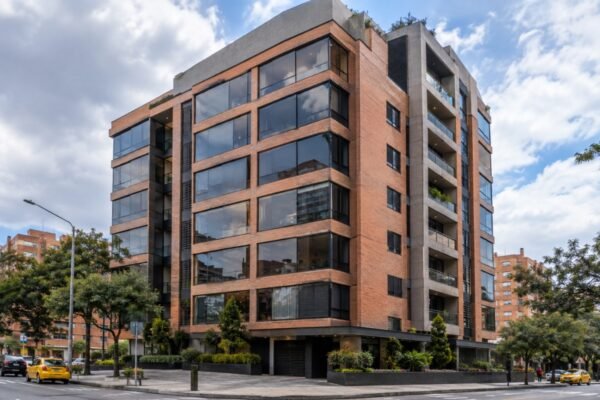Películas arquitectónicas para vidrios en edificios modernos