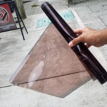 Polarizado de baja calidad con desvanecimiento de color