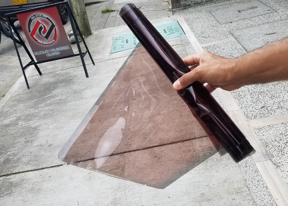 Polarizado de baja calidad con desvanecimiento de color